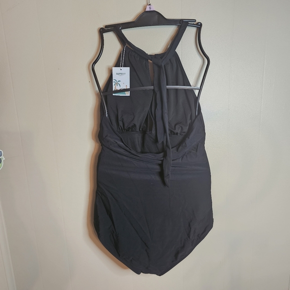 High Neckline Keyhole Black Halter Top One Piece Swimsuit - Picture 2 of 6